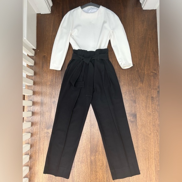 Victoria Victoria Beckham Pants - NWOT Victoria Victoria Beckham wide leg high waist black pants. Size 2